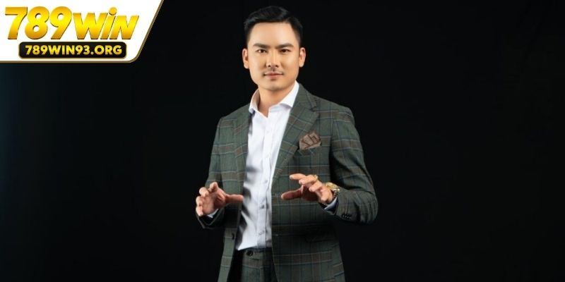 Tổng quan CEO Hoàng Minh Khánh